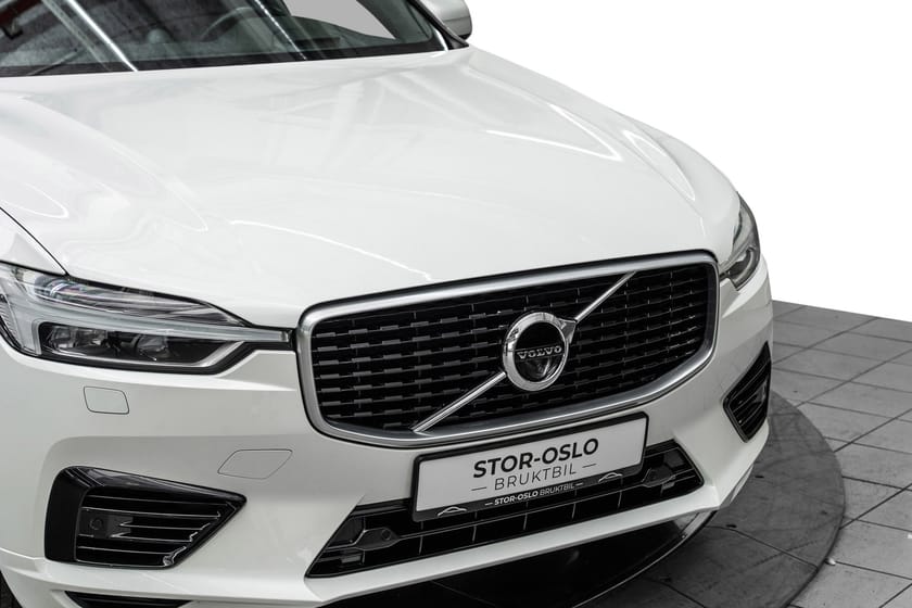 Bilde 2 av Volvo XC60 T8 AWD R-design/B&W/Krok/Navi/Luft/360kam/HUD/LED/Pano