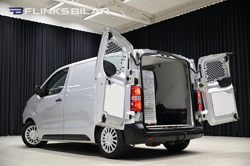 Bild 5 av Toyota Proace 1.6 D-4D 95HK Automat|Inredd|Drag|Lågmil|EnÄgare