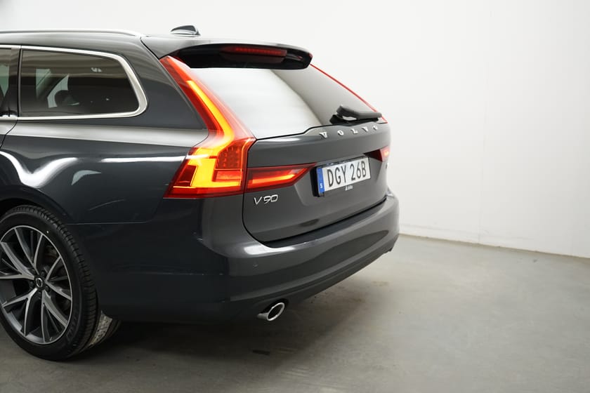 Bild 3 av Volvo V90 D4 Momentum Advanced SE II, Baklucka elmanövrerad, Dragkrok