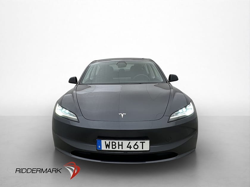 Bild 3 av Tesla Model 3 Long Range AWD MOMS Autopilot Skinn Svensksåld
