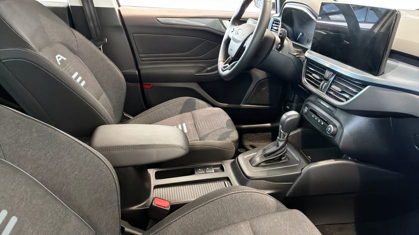 Bild 3 av Ford Focus Active Kombi 1.0 Ecoboost Hybrid E85 125HK