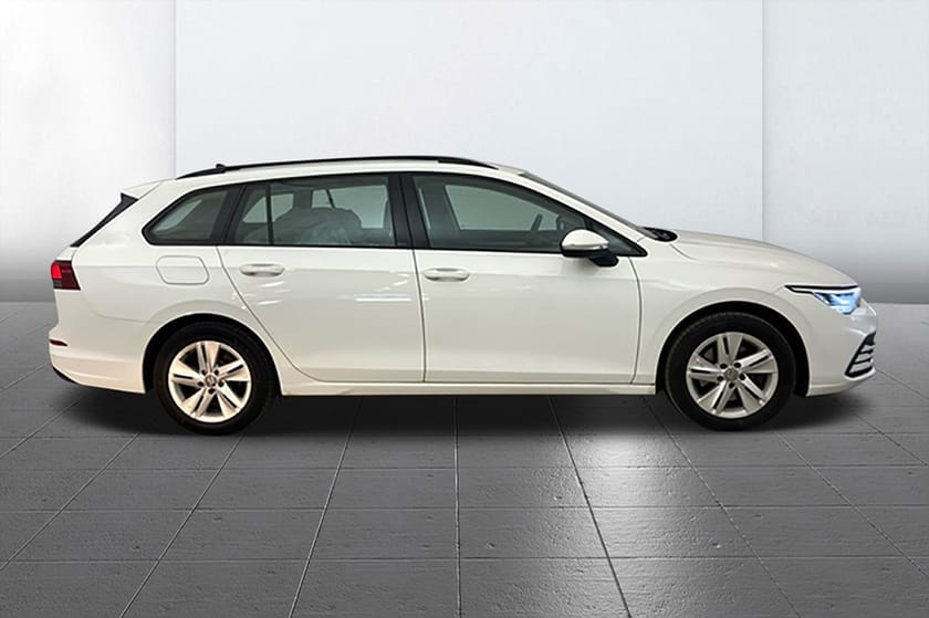 Bild 4 av Volkswagen Golf Sportscombi SC 2.0 TDI Aut Drag Kamera Cockpit Värmare MOMS