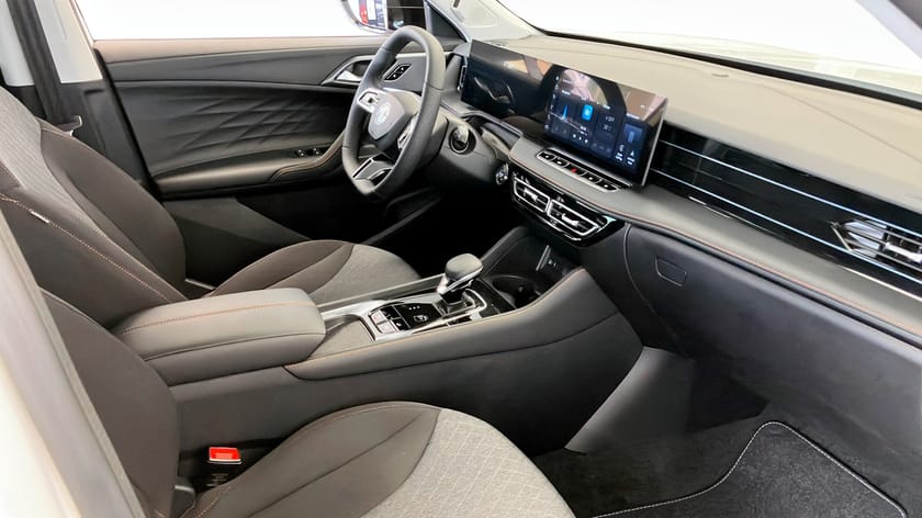 Bild 3 av MG HS PHEV COMFORT 1.5T AT | 0% räntekampanj