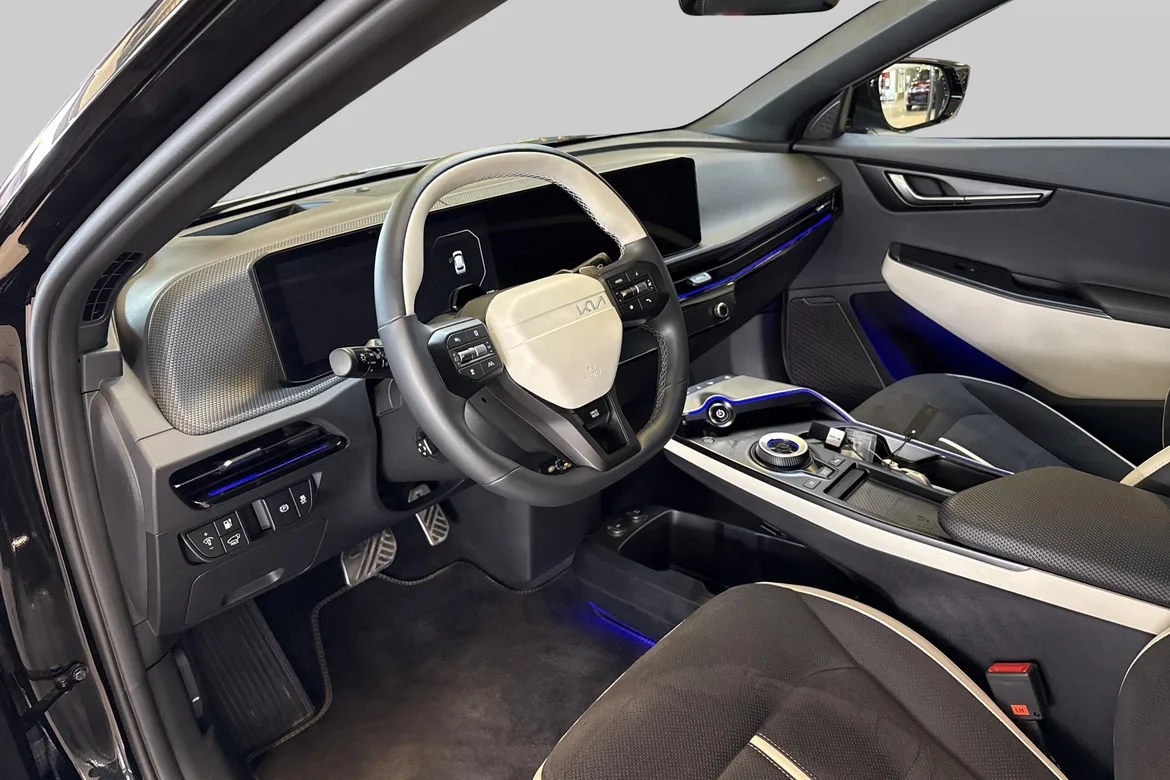 picture of a car