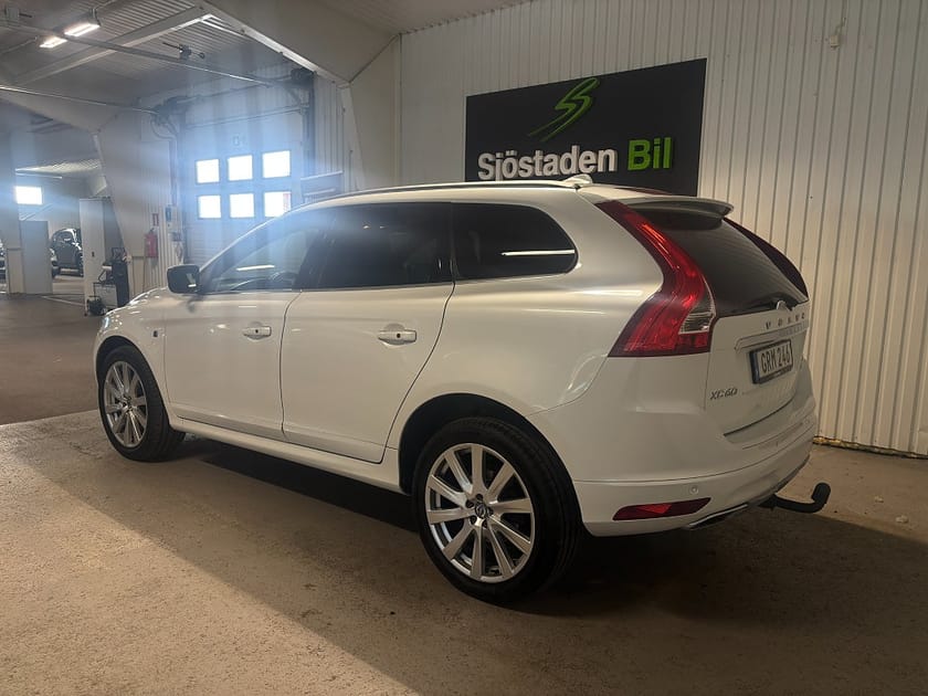 Bild 3 av Volvo XC60 D4 AWD automat Ocean Race Navi/Värmare/Kamera/Drag