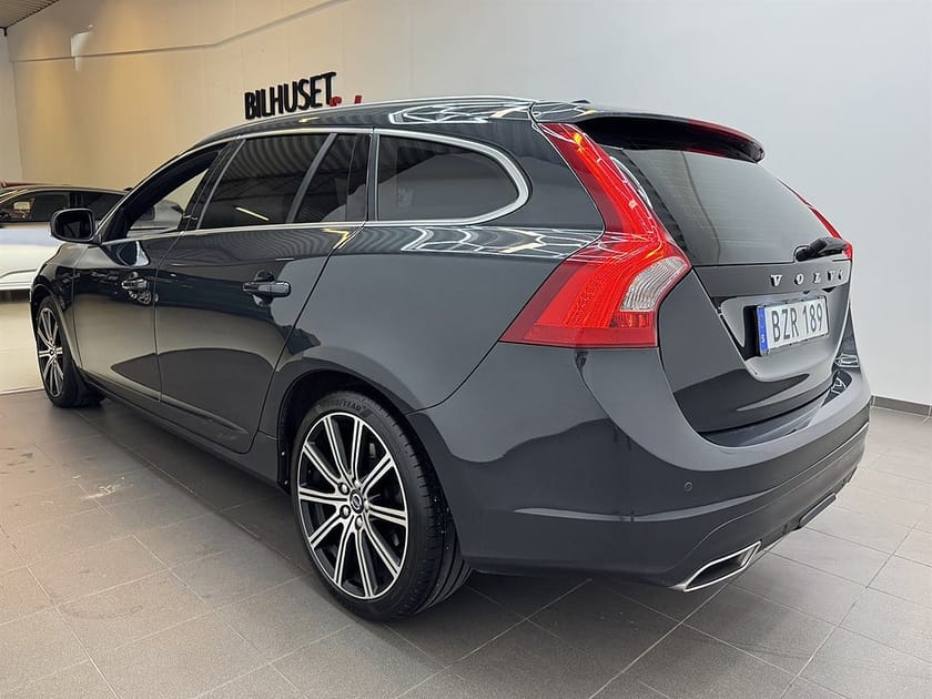 Bild 4 av Volvo V60 D4 190hk Summum Värmare/Navi/Bkamera/Krok/Läder