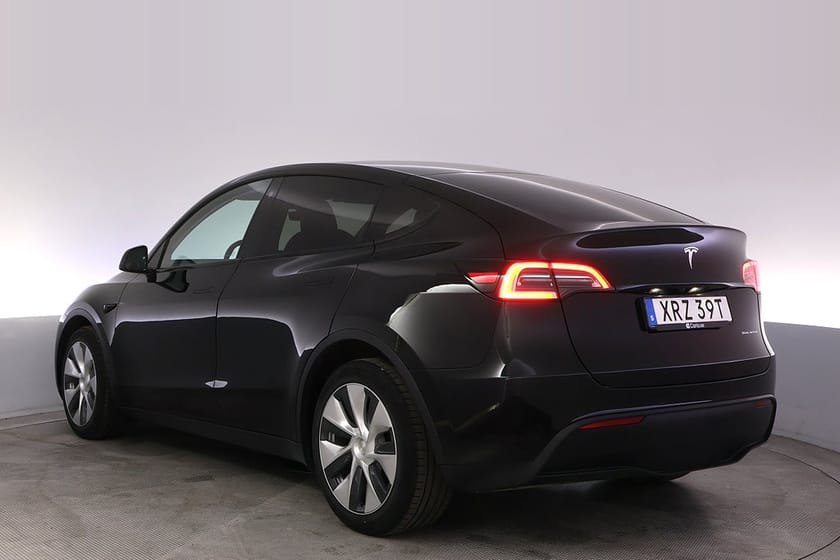Bild 4 av Tesla Model Y Long Range AWD Autopilot Pano