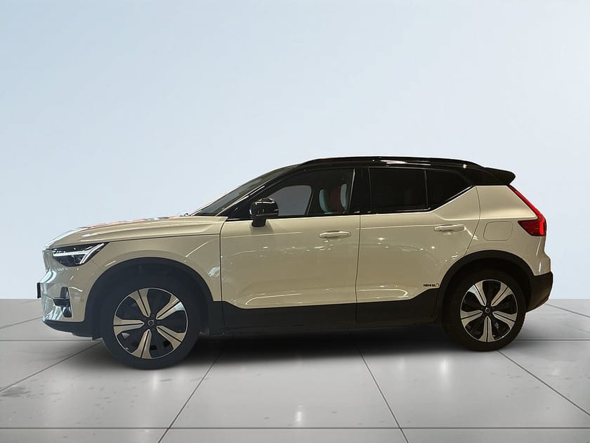 Bild 3 av Volvo XC40 Recharge Twin Ultimate MOMS Drag 360° H/K-ljud Pano S&V