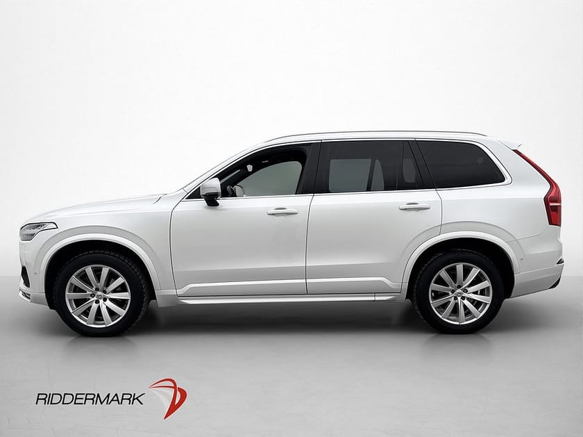 Bild 4 av Volvo XC90 D5 AWD R-Design 7-Sits Värmare Kamera HUD Läder