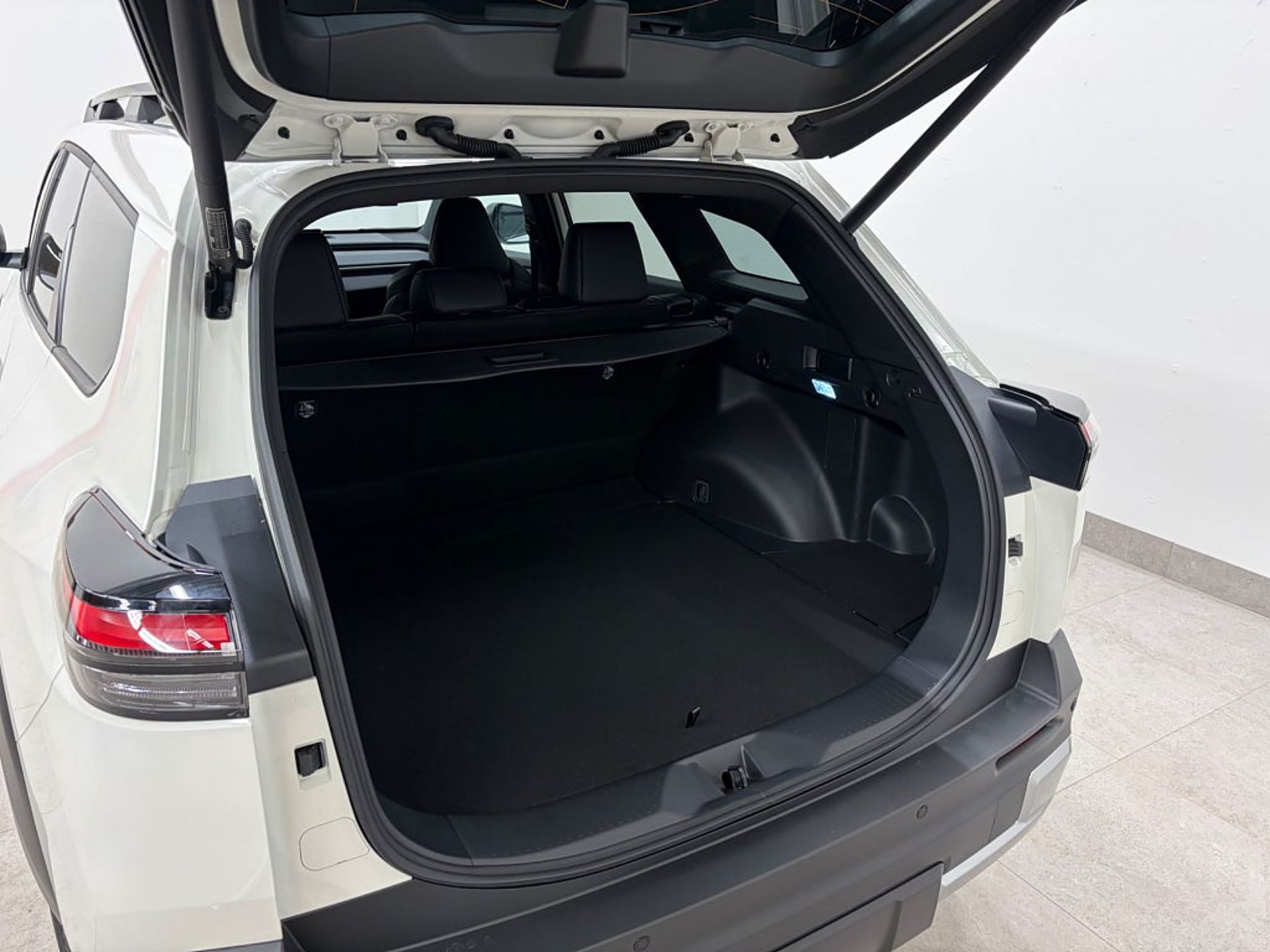Subaru E-Outback Limited 74.7 kWh AWD 2026, bild 4/10