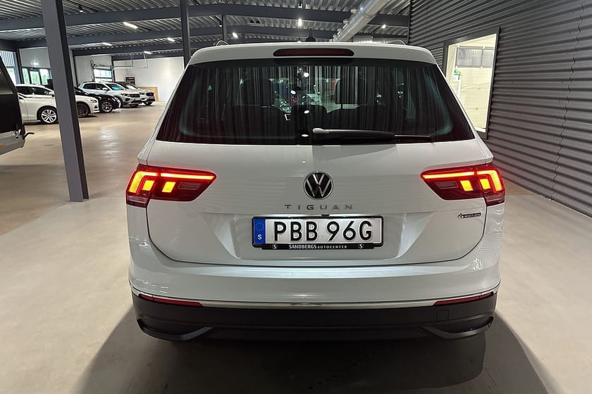Bild 5 av Volkswagen Tiguan 2.0 TDI 4Motion Base Backkamera Navi Värmare Drag Eu6