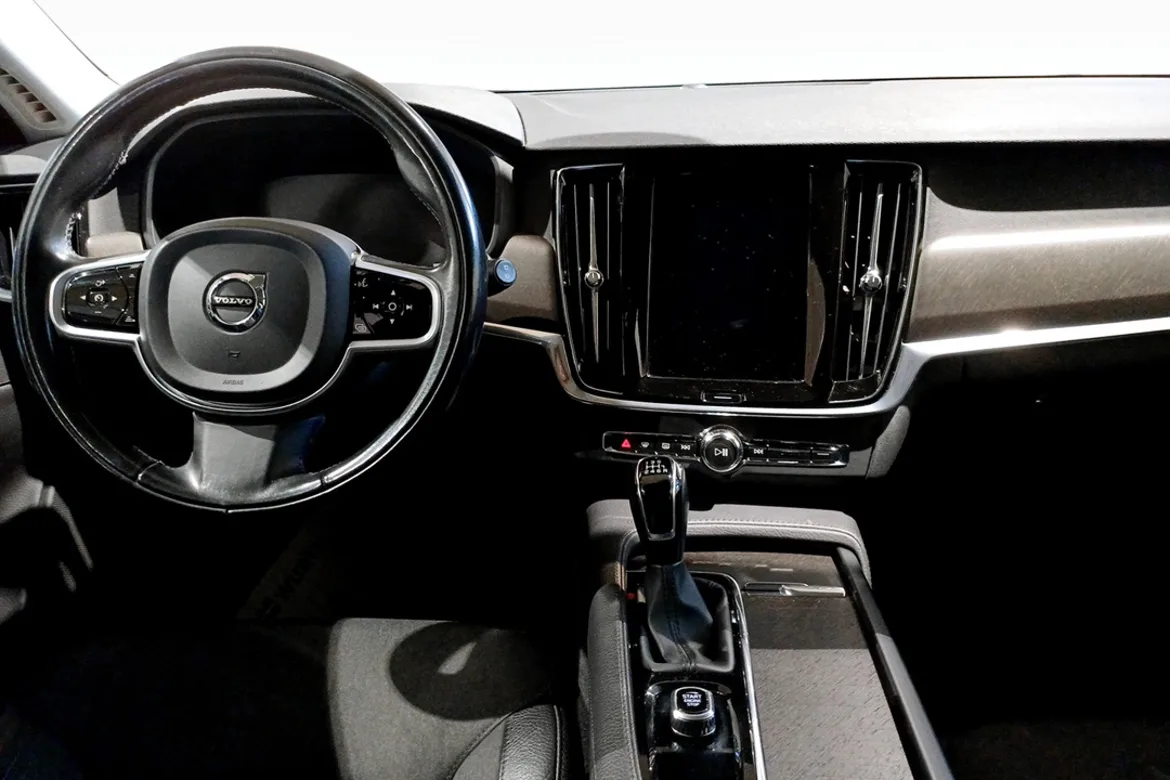Volvo V90 Cross Country