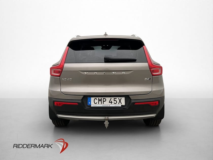 Bild 5 av Volvo XC40 B4 AWD Momentum VOC D-Värmare H/K 360° Drag Navi