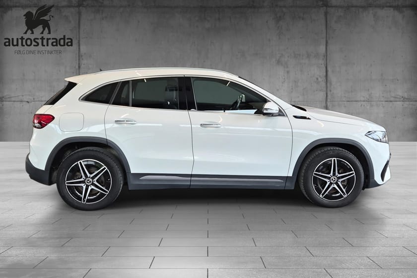 Bilde 4 av Mercedes-Benz EQA 300 4MATIC