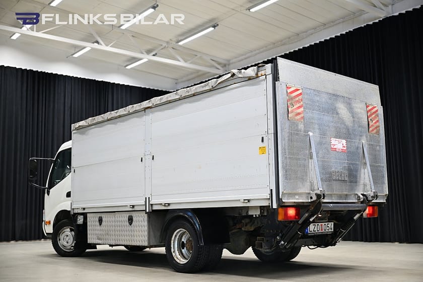 Bild 3 av Toyota Dyna Chassi 109HK|Bakgavellyft|Momsbil|1Ägare|AC