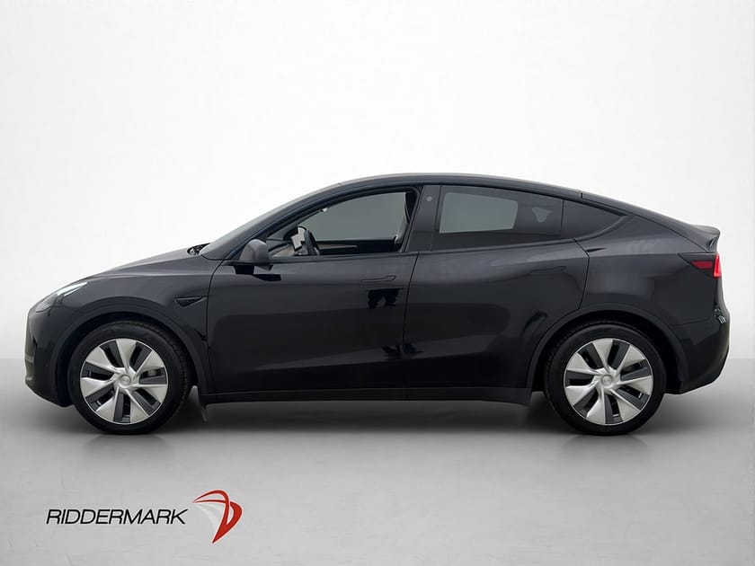 Bild 5 av Tesla Model Y Long Range AWD Svensksåld Panorama MOMS