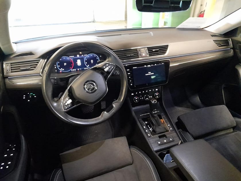 Bild 5 av Škoda Superb Kombi COM STYLE TDi200hk 4x4