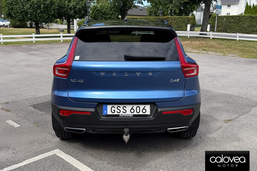 Bild 4 av Volvo XC40 D4 AWD R-Design 190hk - Dragkrok, 360-kamera, HK