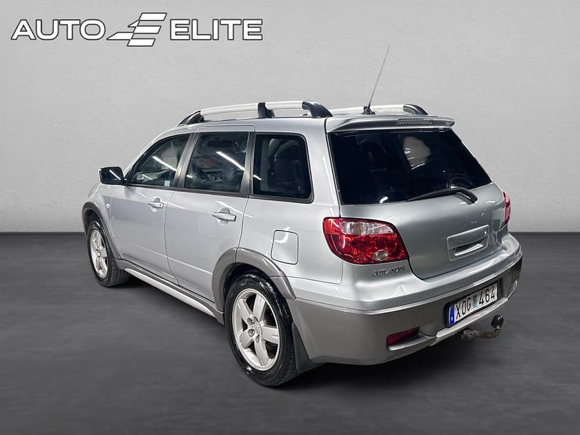 Bild 3 av Mitsubishi Outlander 2.4|MIVEC|AWD|INVECS-II|SPORT|SoV-DÄCK|NYBESIKTAD|FARTH