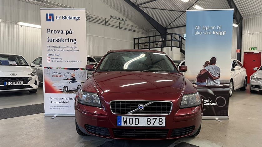 Bild 3 av Volvo S40 1.8 Manuell, 125hk * VÄLSKÖTT *