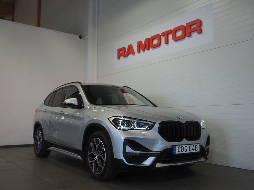 Bild 3 av BMW X1 xDrive25e Plug-in xLine Aut Navi Kamera Drag