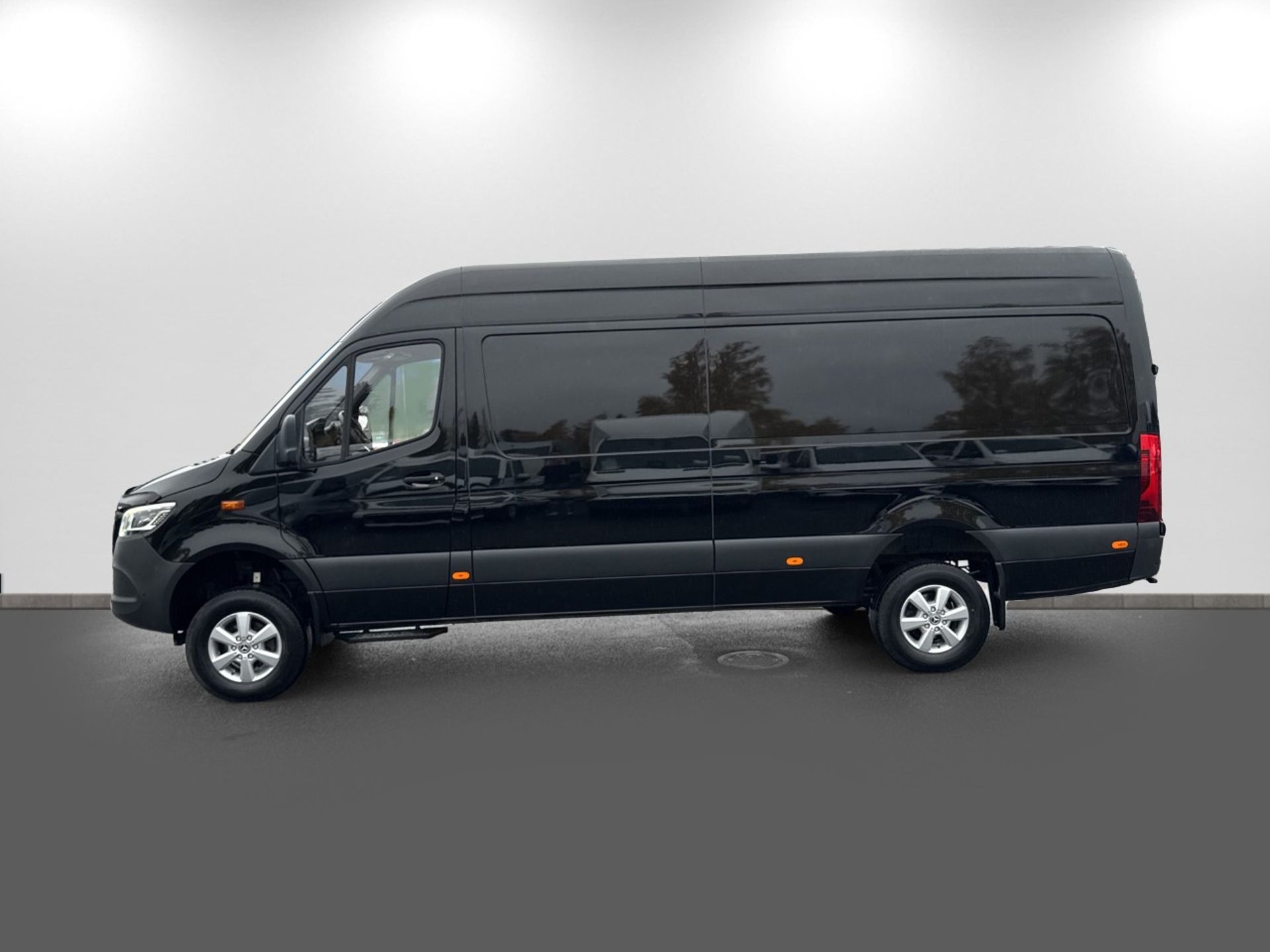 Mercedes-Benz Sprinter 2023, bild 4/10