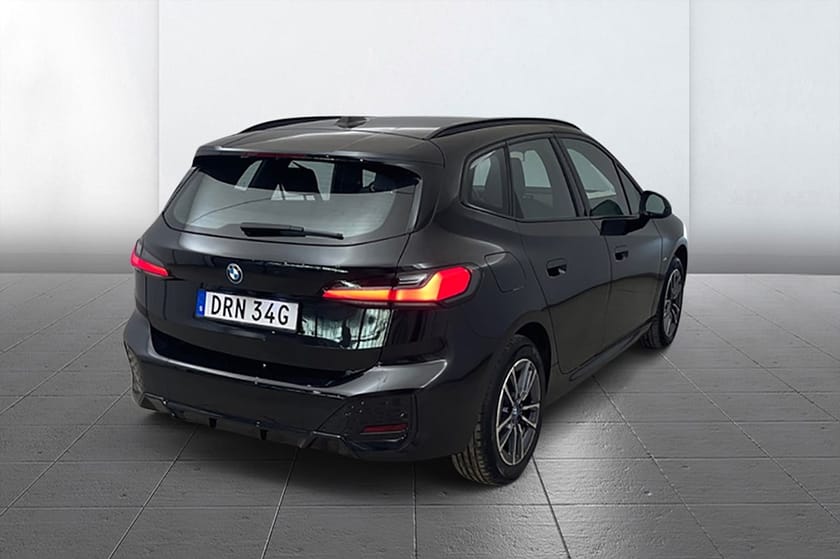 Bild 5 av BMW 225e xDrive Active Tourer M Sport Shadow PremiumPro Drag Cockpit MOMS