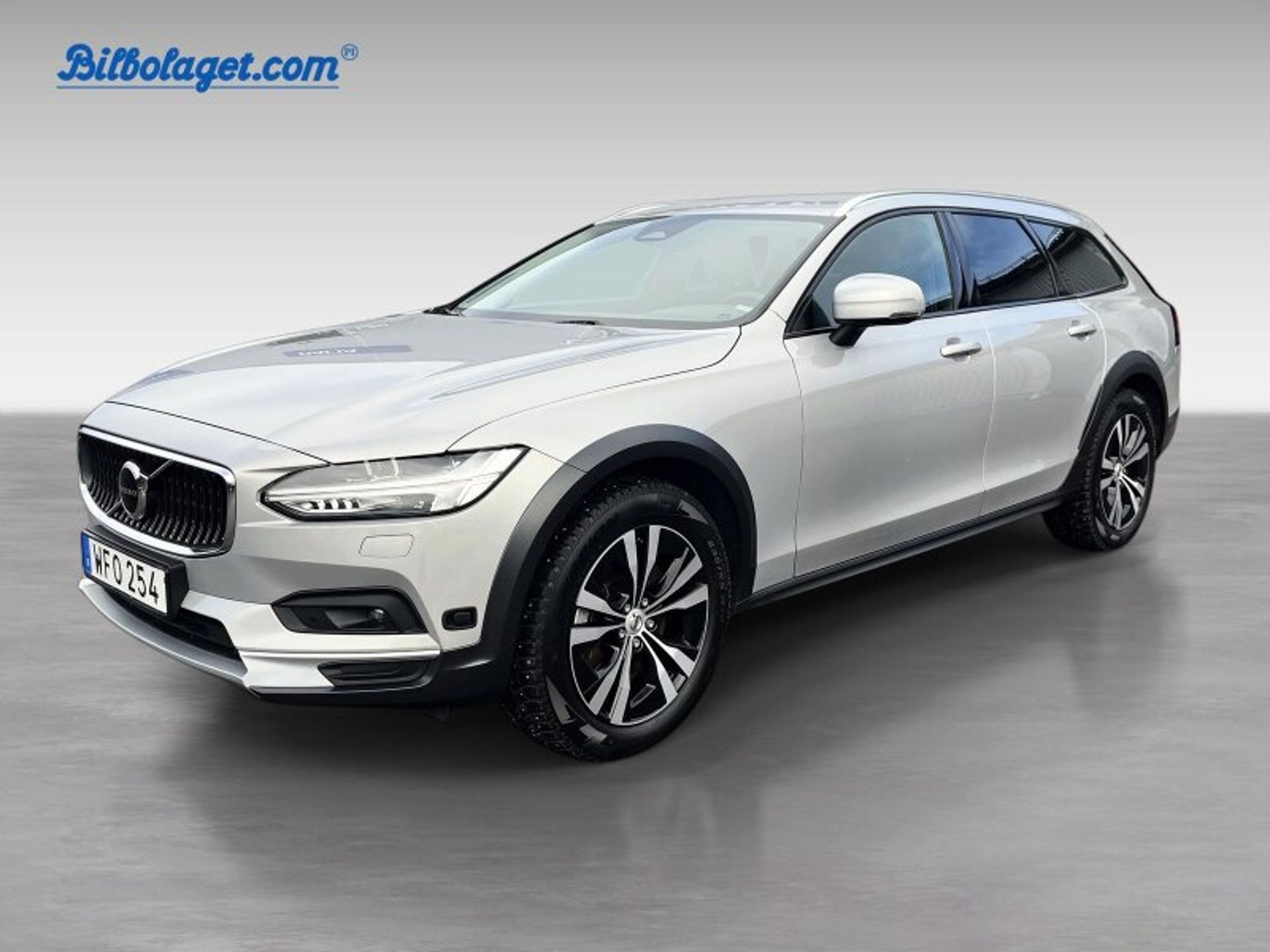 Volvo V90 Cross Country B4