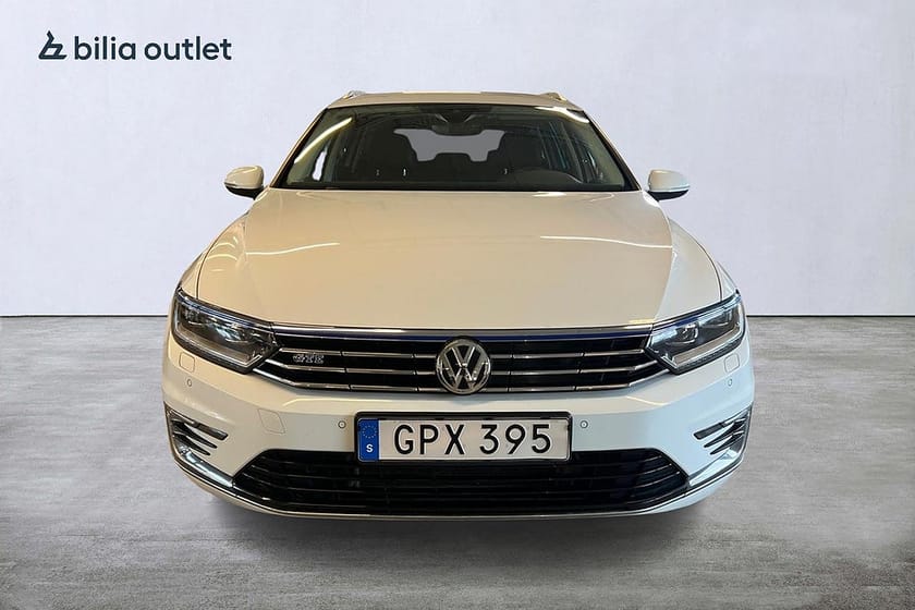 Bild 2 av Volkswagen Passat Variant GTE 1.4 TSI 218 Hk Executive Cockpit Drag Värmare