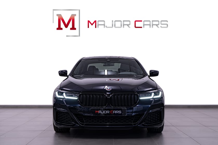 Bild 2 av BMW 545e xDrive Sedan M Sport Pro 50 Jahre H/K Kamera Drag 394hk