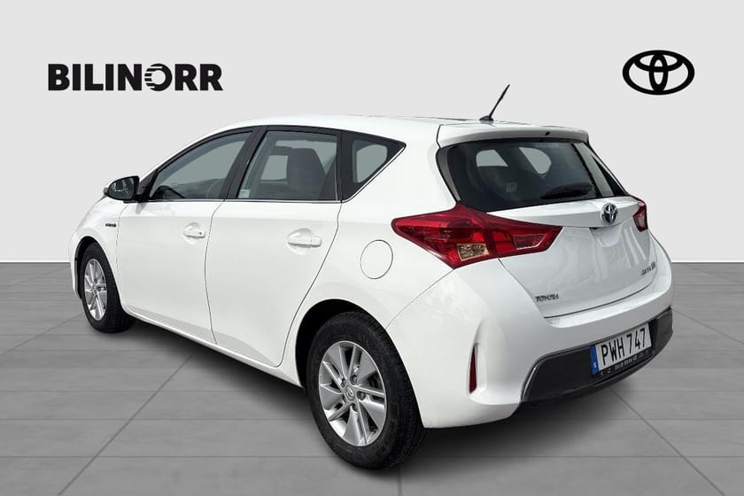 Bild 3 av Toyota Auris Hybrid 1.8 5-D ACTIVE/KAMKEDJA/AUTOMAT/V-DÄCK