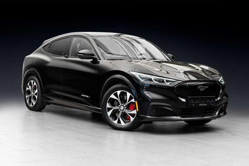 Bilde 1 av Ford Mustang Mach-E Long Range AWD LR AWD/ Premium/Panorama/360 kamera/Hengerfeste
