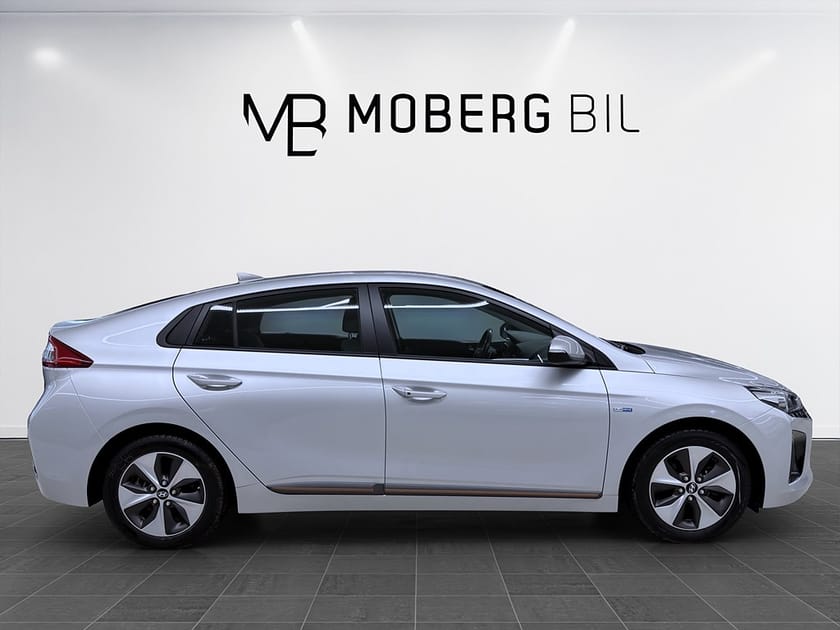 Bild 4 av Hyundai Ioniq Electric 28 kWh 120hk Helg på Moberg! Comfort Eco Infinity Navi B-Kamera