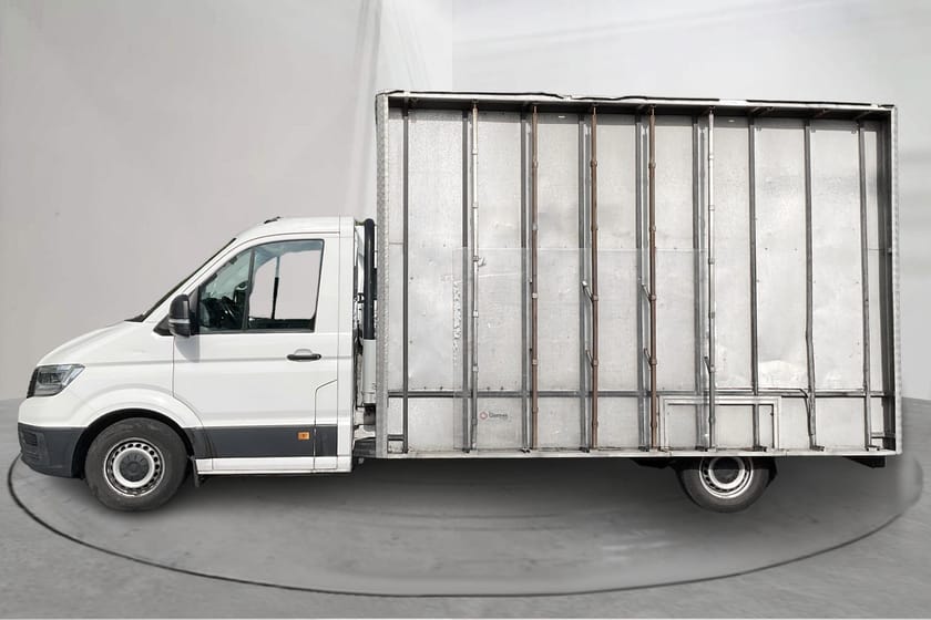 Bild 2 av Volkswagen Crafter Chassi 35 2.0 TDI Flak (140hk) Glasställning