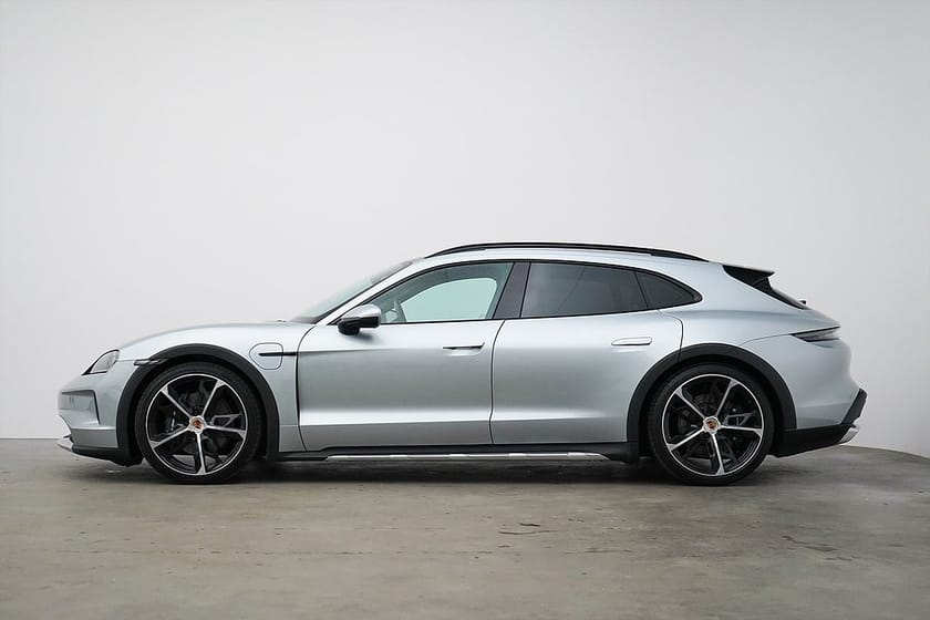 Bild 3 av Porsche Taycan 4 Cross Turismo / Adaptiv / Luft / 18-vägs