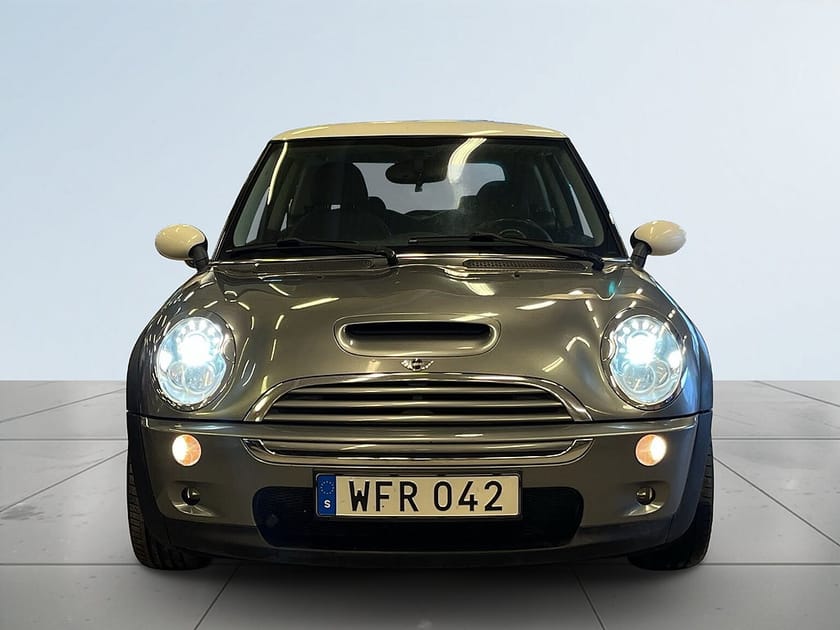 Bild 2 av MINI Cooper S Kamkedja/Panorama/SoV-Hjul/MoK-Värmare/Nybesiktad