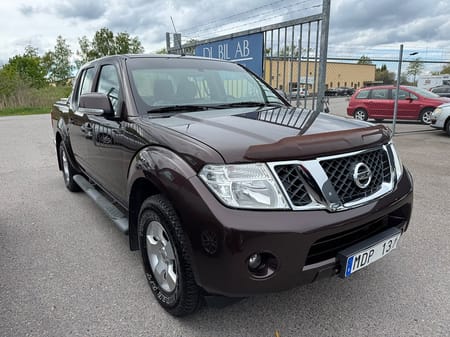 Nissan Navara Dubbelhytt 2.5 dCi 4x4 190hk Euro 5|Sov|DRAG|