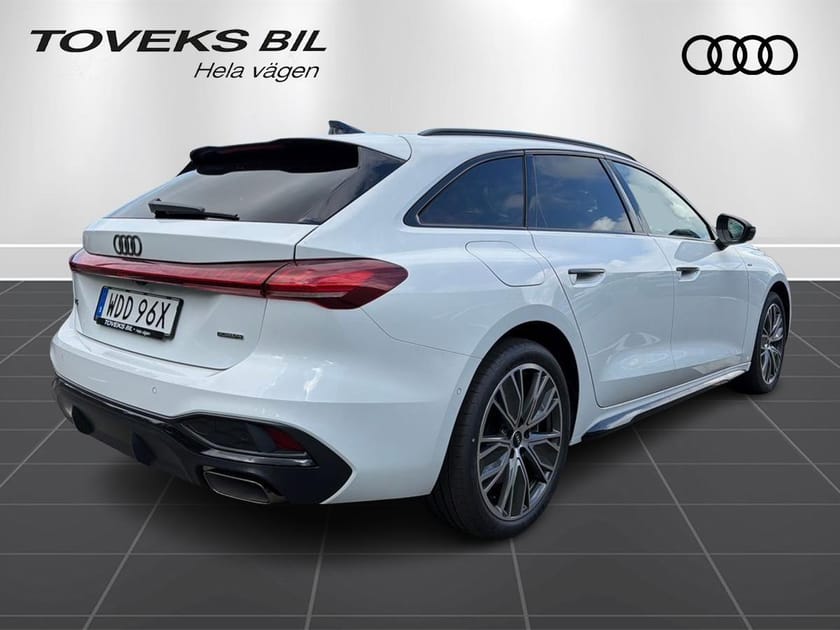 Bild 2 av Audi A5 Avant e-hybrid quattro S-Line / Evolutionspaket / Drag / Svart Optik