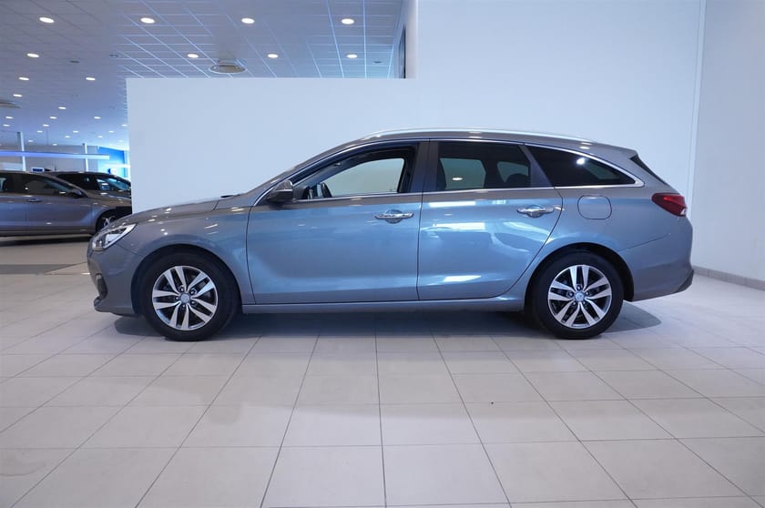 Bild 4 av Hyundai i30 Kombi 1,4 T-GDi Automat Premium 140hk, Backkamera, Rattvärme, Keyless