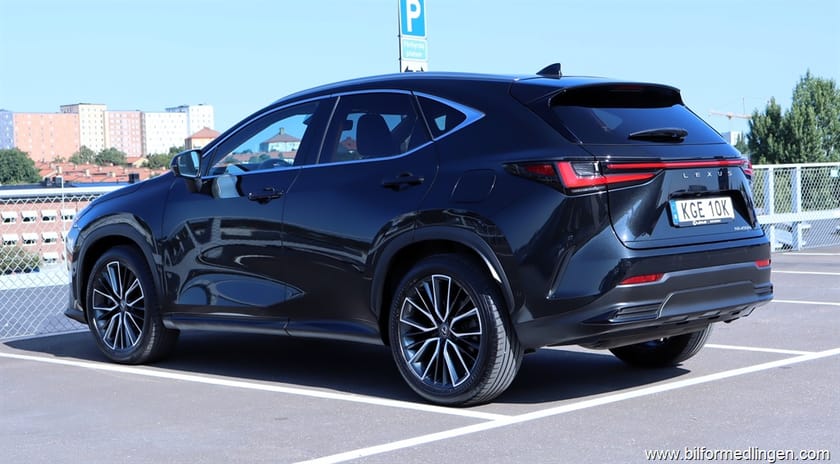 Bild 3 av Lexus NX 450h+ Luxury HeadUp/360/Läder/1 ägare/Moms
