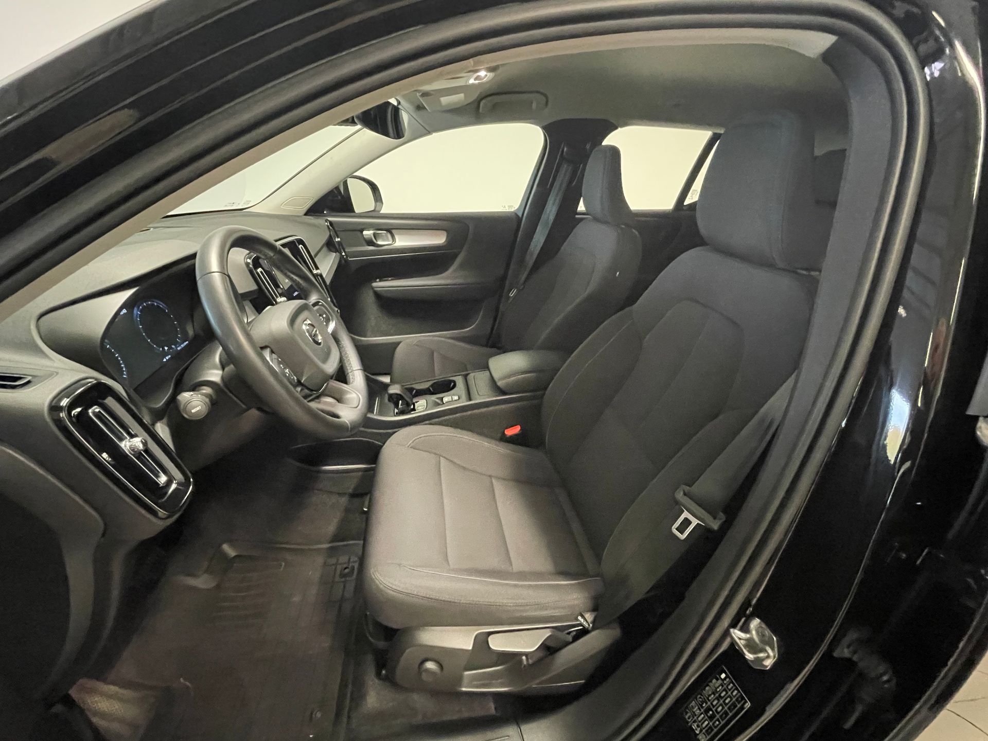 Volvo XC40 2022, bild 4/6
