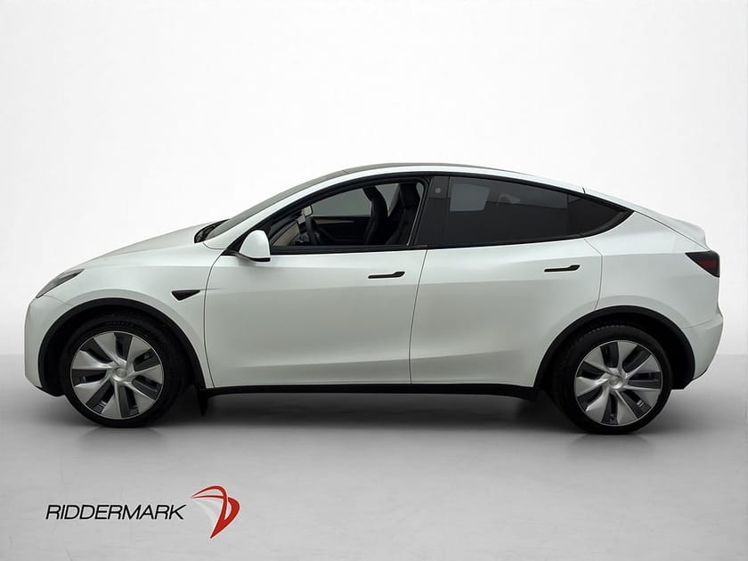 Bild 5 av Tesla Model Y Long Range AWD Svensksåld Panorama MOMS Drag