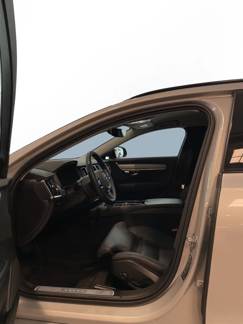Bild 10 av 15 – Volvo V90 T6 Plus Dark Nordic Edition Plus Nordic Edition