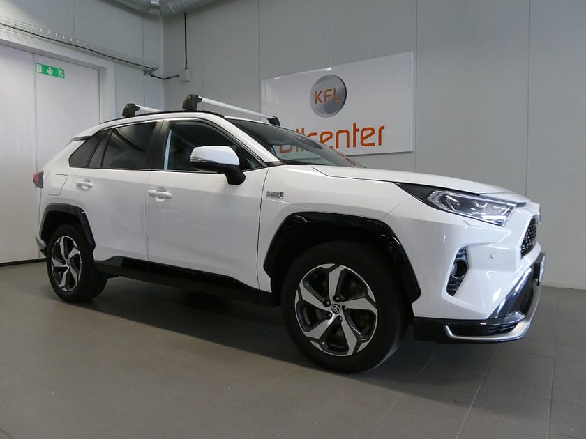 Bild 3 av Toyota RAV4 Plug-in Hybrid E-CVT X EDITION Drag-Kamera-SoV