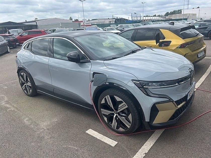 Bild 3 av Renault Mégane E-TECH 60 kWh Iconic Mkt Utrustning / 1 ägare / Leasebar /Drag