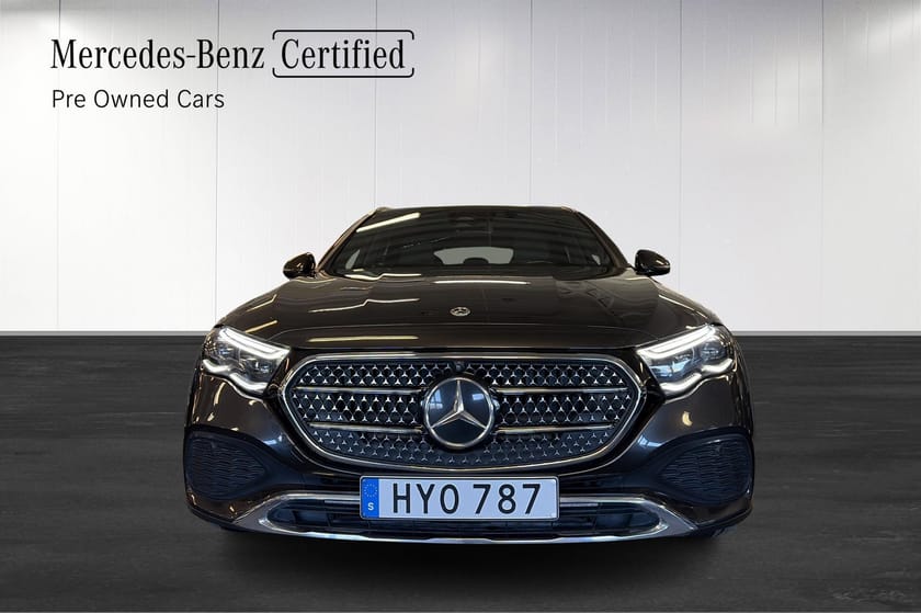 Bild 2 av Mercedes-Benz E 300 d e 4MATIC All-Terrain Moms/Panorama/Digital light/Dragkrok