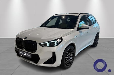 BMW iX1 xDrive30 M-sport / Panorama / Harman-Kardon / Head up