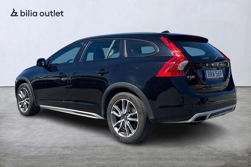 Bild 4 av Volvo V60 Cross Country D4 AWD Classic Summum 190hk Drag Pano Navi Nyservad