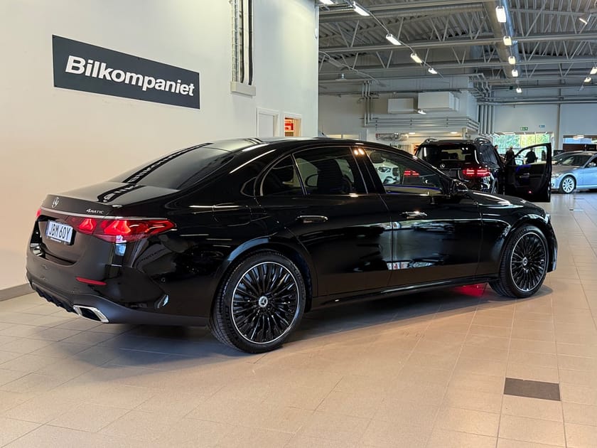 Bild 3 av Mercedes-Benz E 300 d e 4MATIC E300 de 4MATIC, AMG,Digital Light,Dragkrok,Burmester 4D