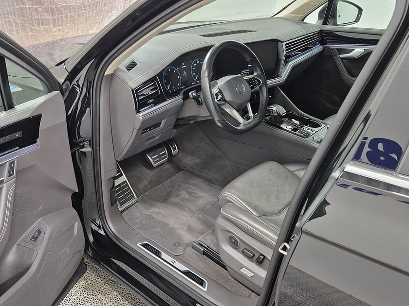 Bild 2 av Volkswagen Touareg 4MOTION R-LINE 3.0 V6 TDI 286HK 4x4 Läder Luftfjädring